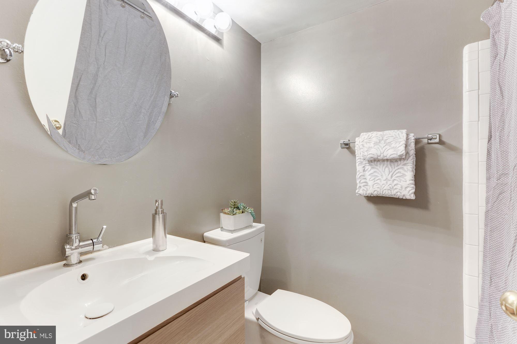 2415 Freetown Drive Reston, VA 20191 - Photo 26 of 38 Full Bath