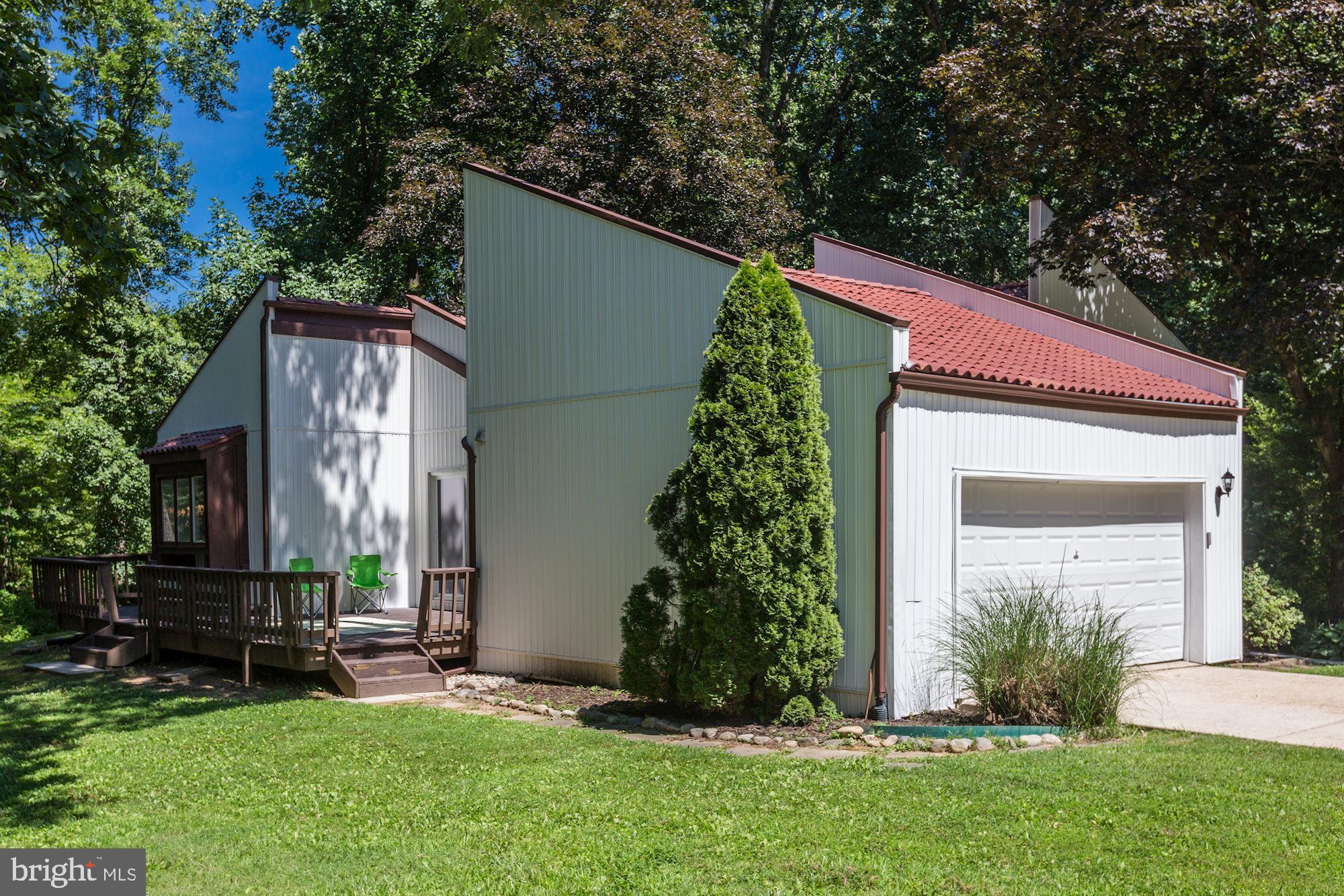 2415 Freetown Drive Reston, VA 20191 - Photo 35 of 38 Side Yard With Deck