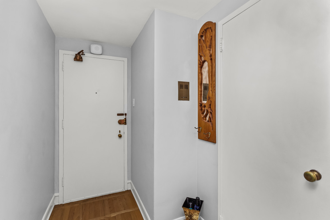 1585 Ridge Avenue, Unit 404 Evanston, IL 60201 - Photo 2 of 17