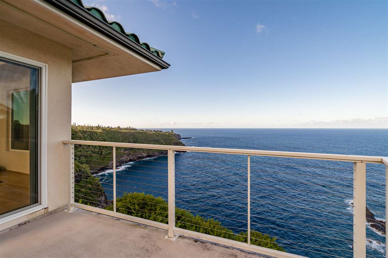 85 East Waipio Road Haiku, HI 96708 - Photo 14 of 28 a view of outdoor space and deck