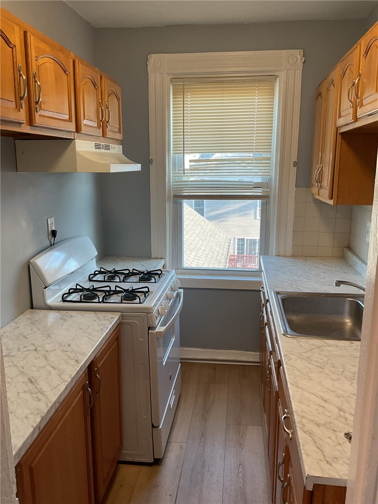 40 Laban Street, Unit 3 Providence, RI 02909 - Photo 4 of 11 Gallery Image 4