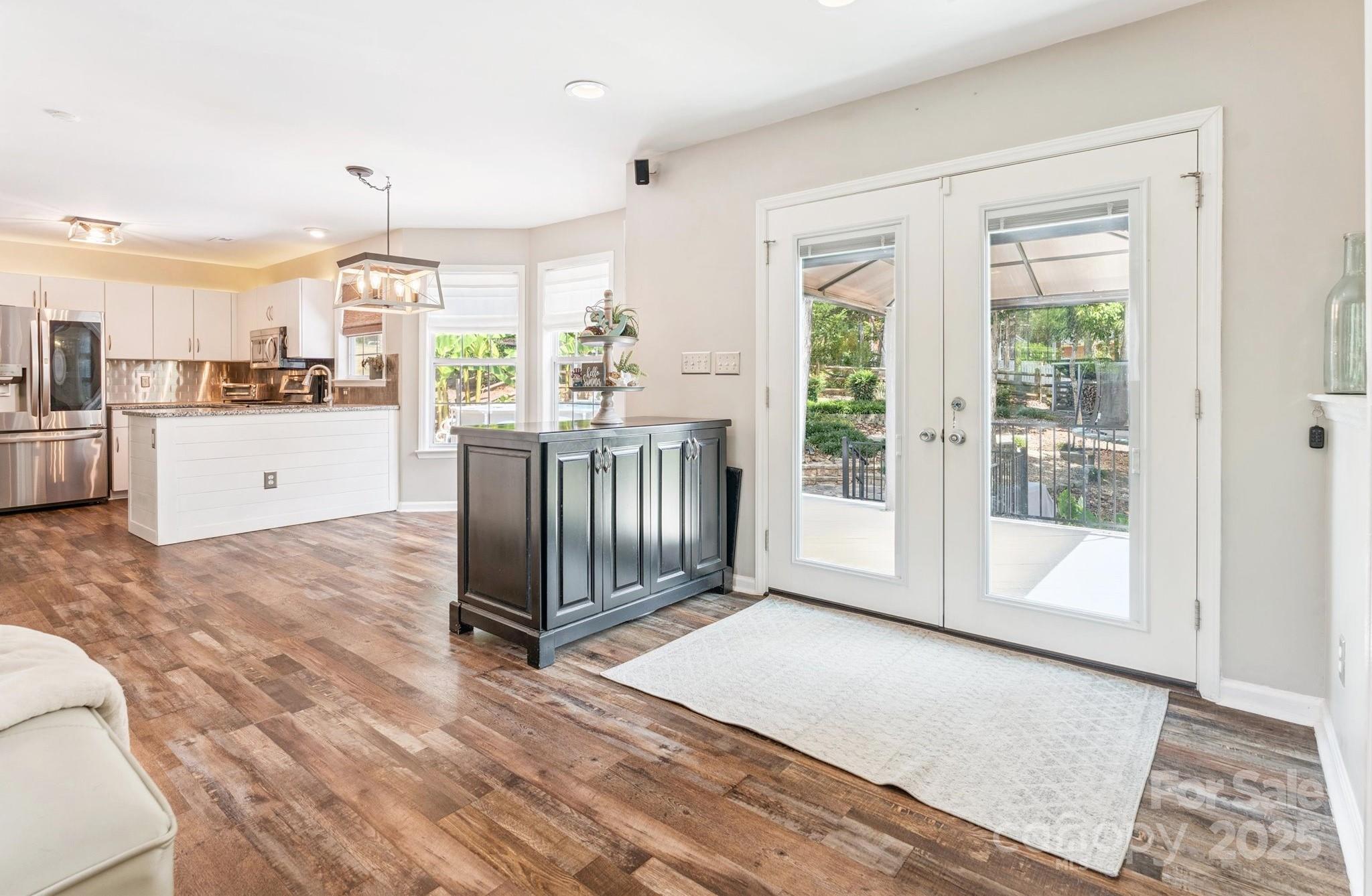 8056 Stevens Mill Road Matthews, NC 28104 - Photo 8 of 34 Gallery Image 8