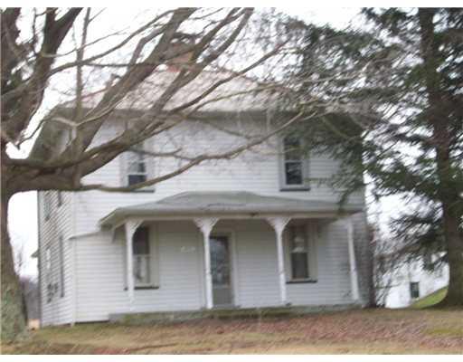 490 South Foster Road Jackson Center, PA 16133 - Photo 1 of 13 Exterior Front.