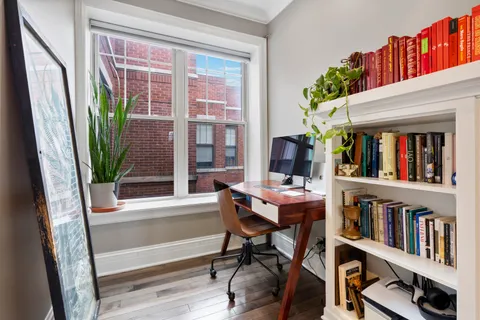 $349,000 | 2705 North Mildred Avenue, Unit 3C, Chicago, IL 60614