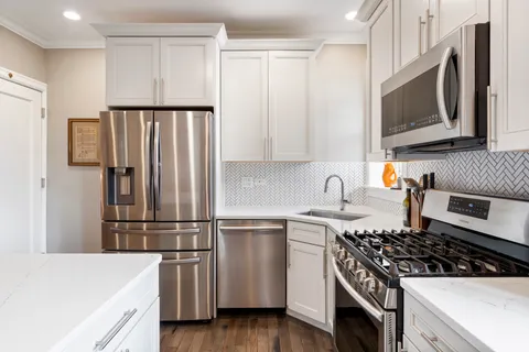 $349,000 | 2705 North Mildred Avenue, Unit 3C, Chicago, IL 60614