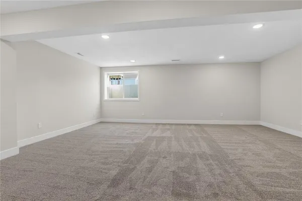 $619,950 | 7045 Yulich Court, Parkville, MO 64152