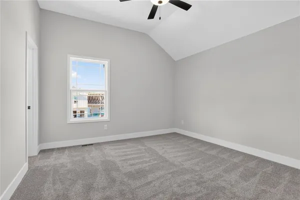 $619,950 | 7045 Yulich Court, Parkville, MO 64152