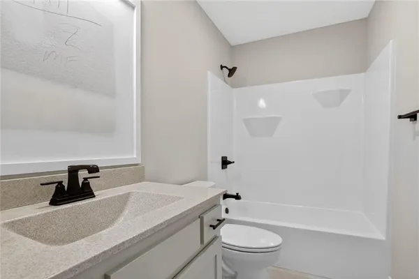 $619,950 | 7045 Yulich Court, Parkville, MO 64152