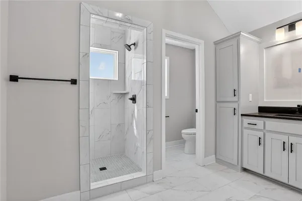 $619,950 | 7045 Yulich Court, Parkville, MO 64152