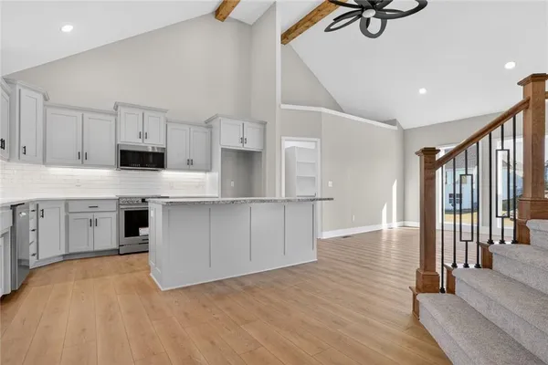 $619,950 | 7045 Yulich Court, Parkville, MO 64152