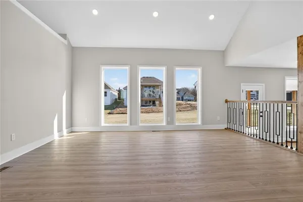 $619,950 | 7045 Yulich Court, Parkville, MO 64152