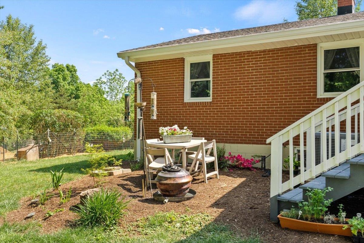 374 Hermitage Road Staunton, VA 24401 - Photo 28 of 51 Gallery Image 28