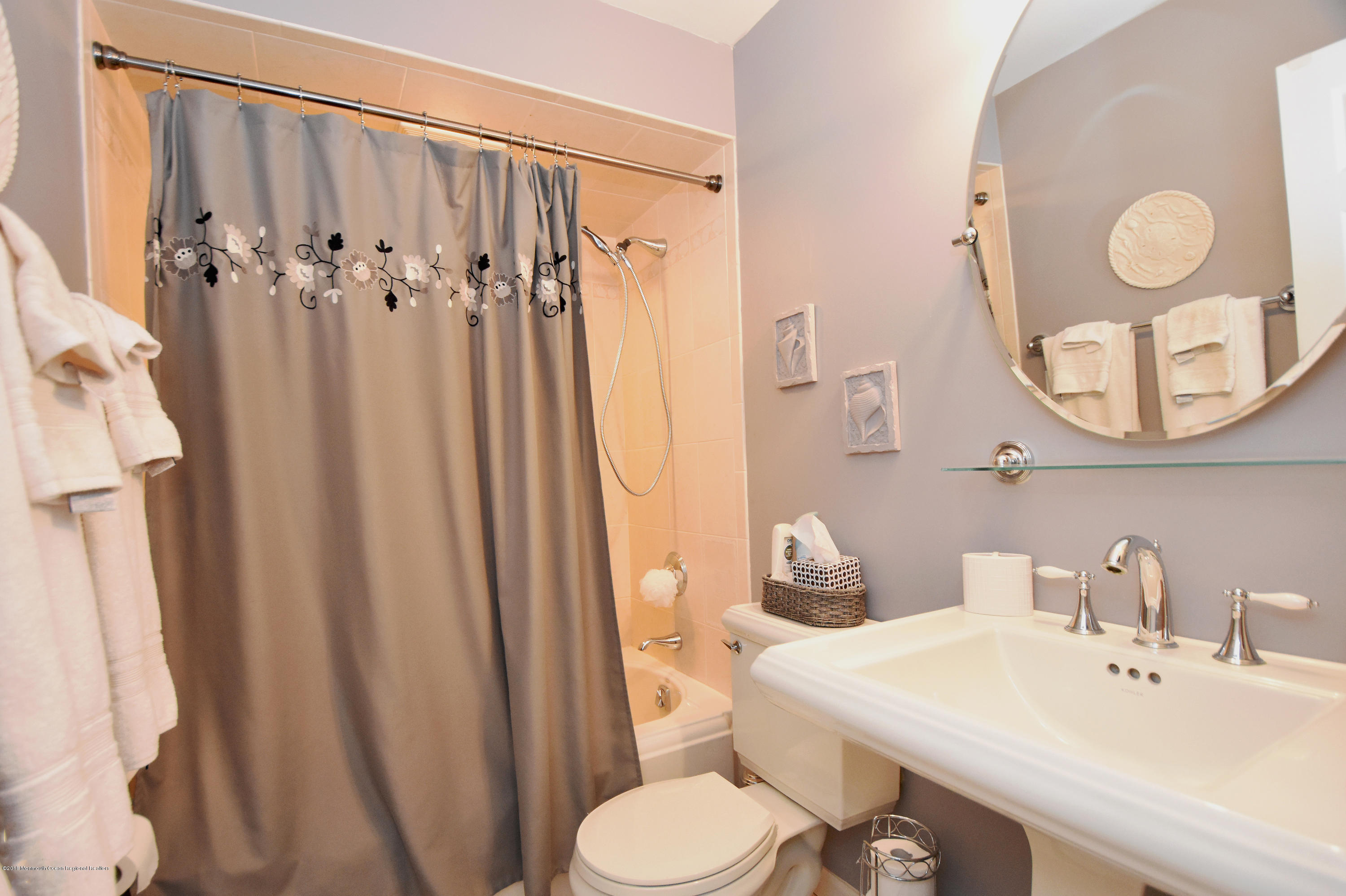 109 Meadowbrook Road Spring Lake Heights, NJ 07762 - Photo 24 of 31 Full Bath
