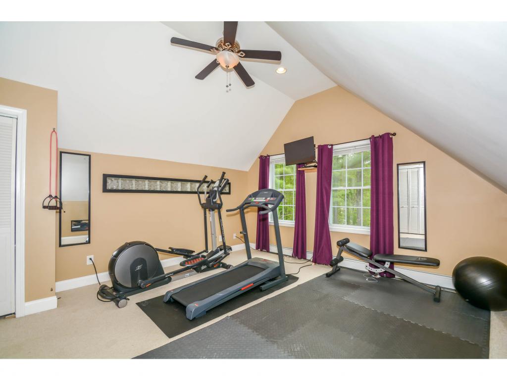 229 North Road Sandown, NH 03873 - Photo 13 of 27