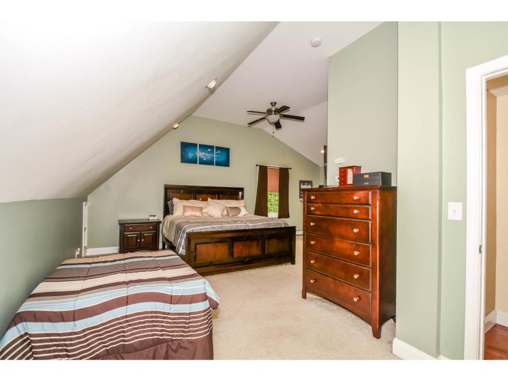 229 North Road Sandown, NH 03873 - Photo 15 of 27