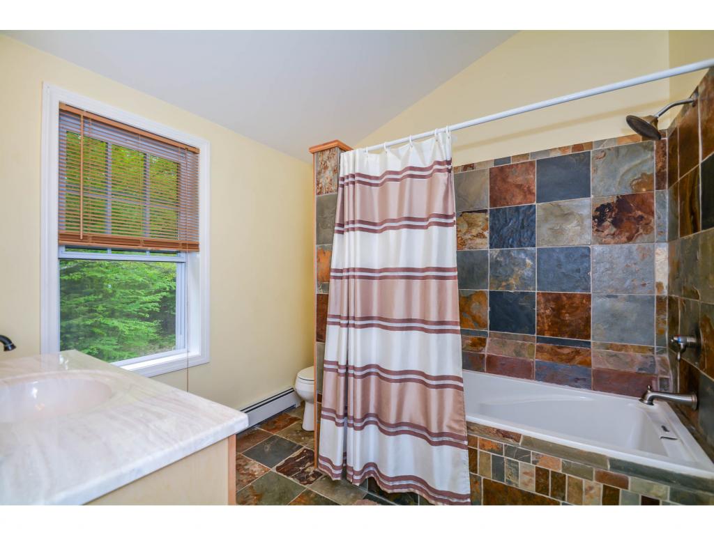 229 North Road Sandown, NH 03873 - Photo 19 of 27