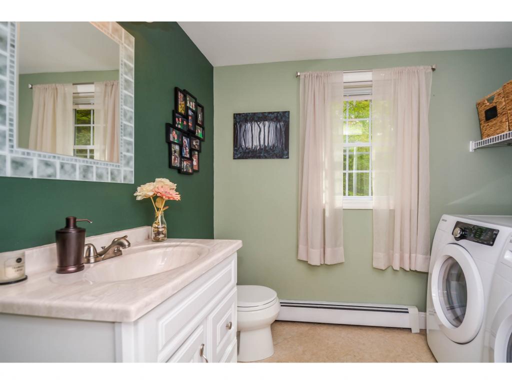 229 North Road Sandown, NH 03873 - Photo 10 of 27