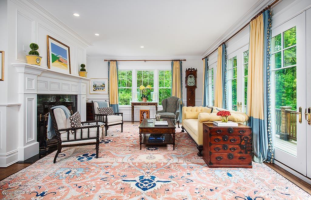 85 Taconic Road Greenwich, CT 06831 - Photo 3 of 20 LIVING ROOM