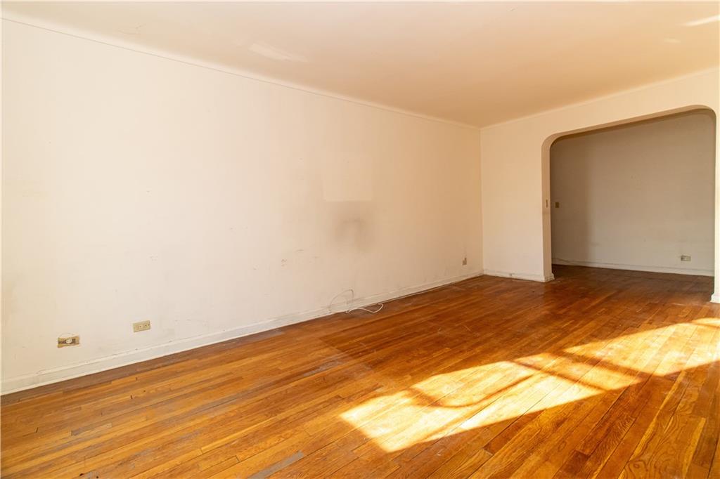 359 Ovington Avenue, Unit D2 Brooklyn, NY 11209 - Photo 8 of 25 a view of empty room