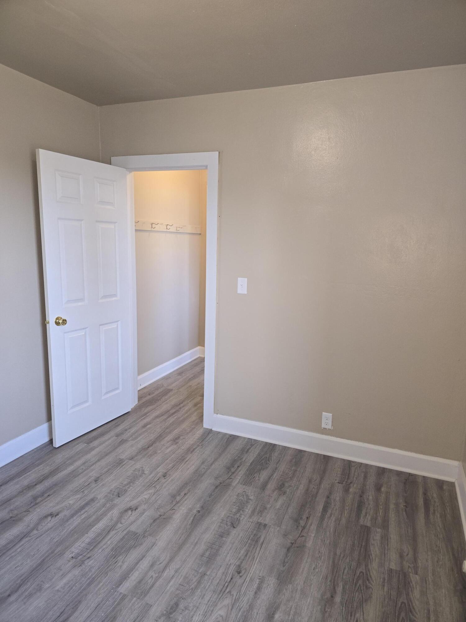 945 North Memorial Drive Racine, WI 53404 - Photo 3 of 16 20250510_181721