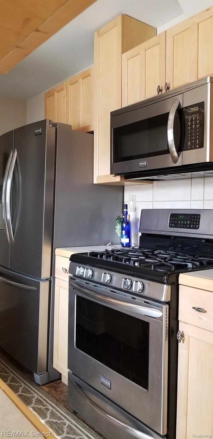 4461 Stoney Ridge Road Flint, MI 48507 - Photo 19 of 68 kitchen 7.jpg