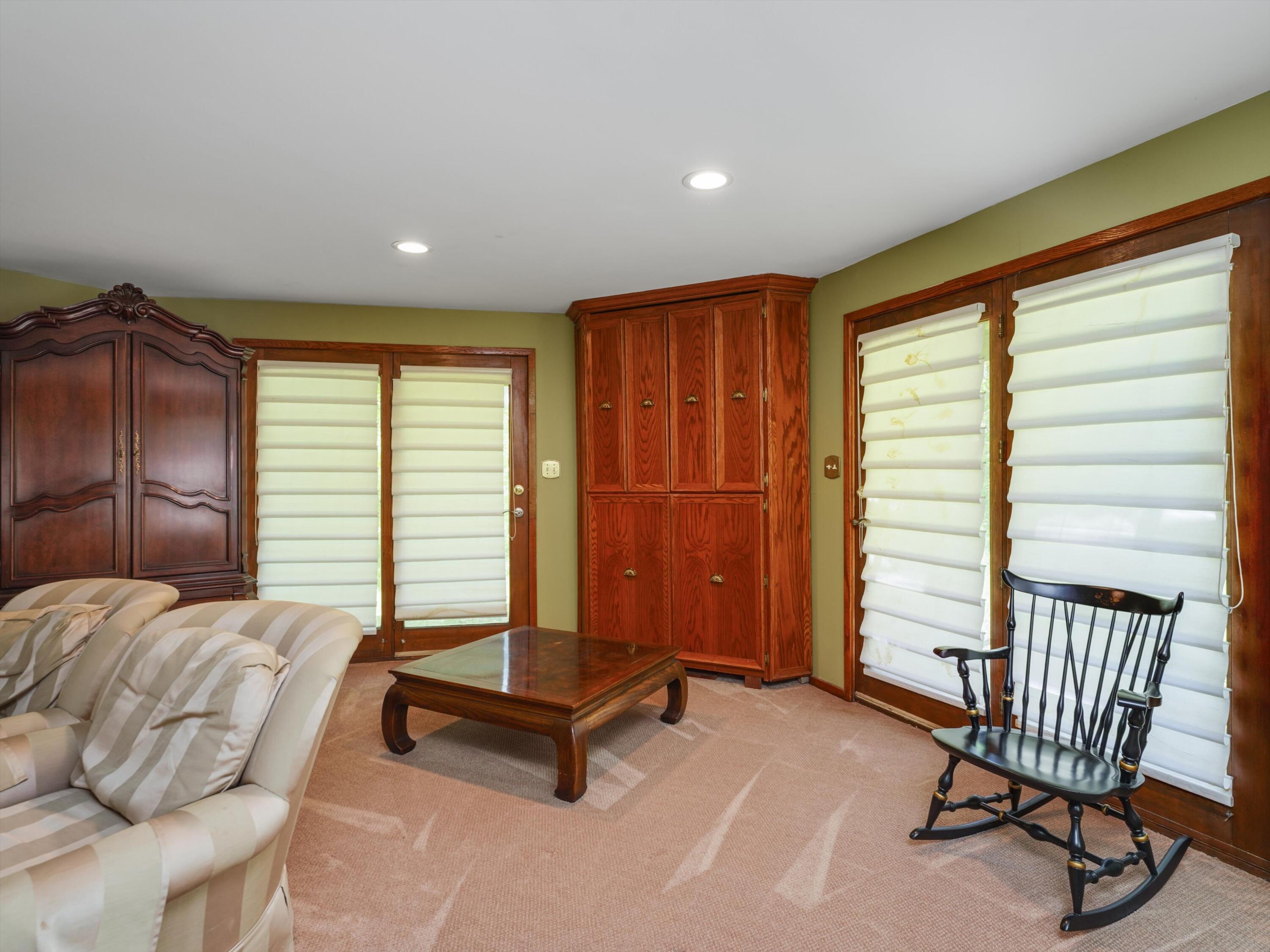 1150 North Livernois Road Rochester, MI 48306 - Photo 40 of 59 38-1150 N Livernois Rd 0037