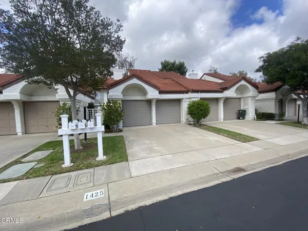 $784,900 | 1425 Calle Lozano, Camarillo, CA 93012