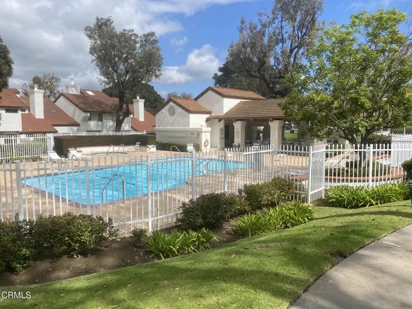 $784,900 | 1425 Calle Lozano, Camarillo, CA 93012