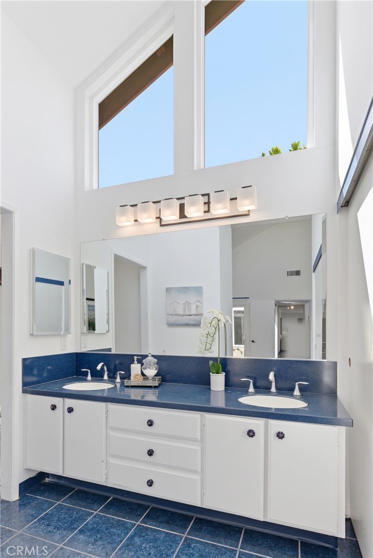 233 Brookshire Place Brea, CA 92821 - Photo 28 of 46 a bathroom with a sink and a mirror
