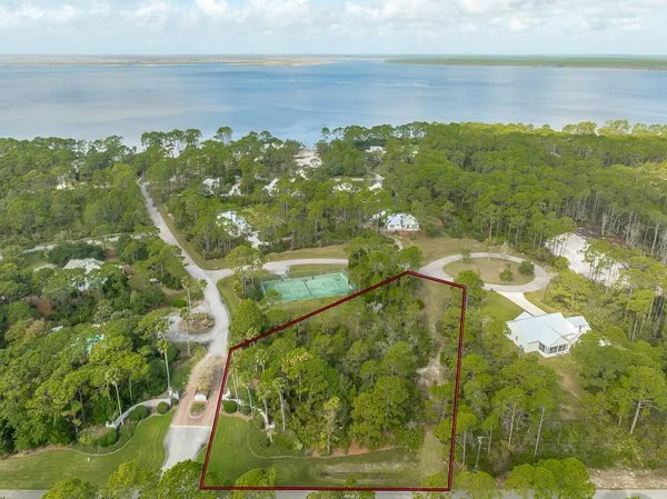 $85,000 | 300 Sweet Bay Circle, Eastpoint, FL 32328