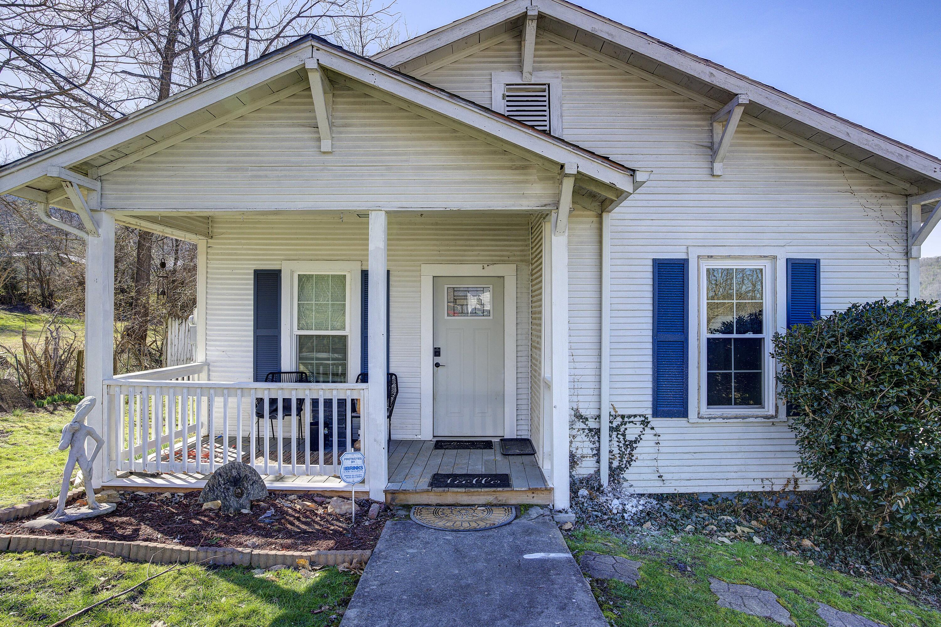 145 Sycamore Street Erwin, TN 37650 - Photo 1 of 25 Syc-21