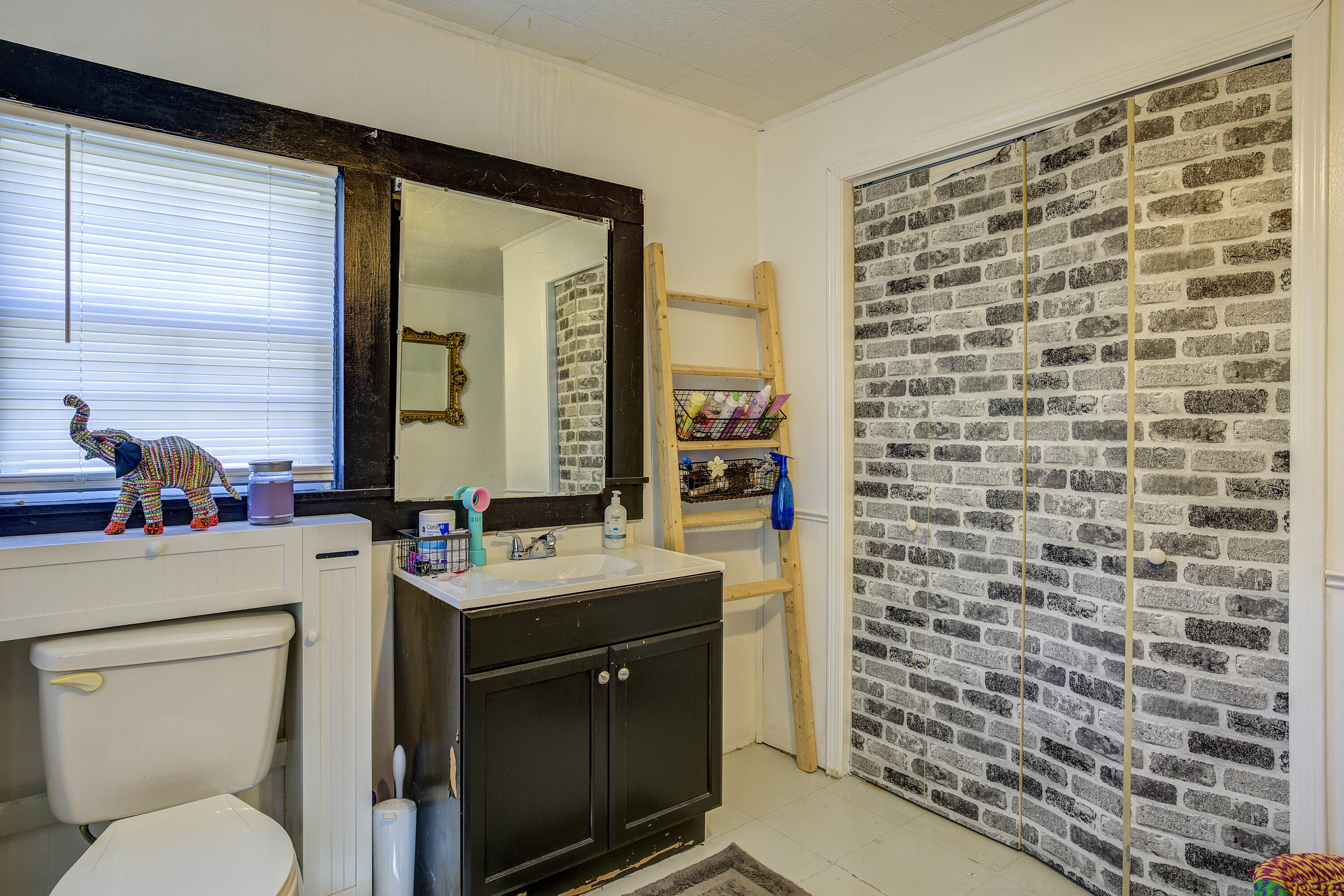 145 Sycamore Street Erwin, TN 37650 - Photo 19 of 25 Syc-17