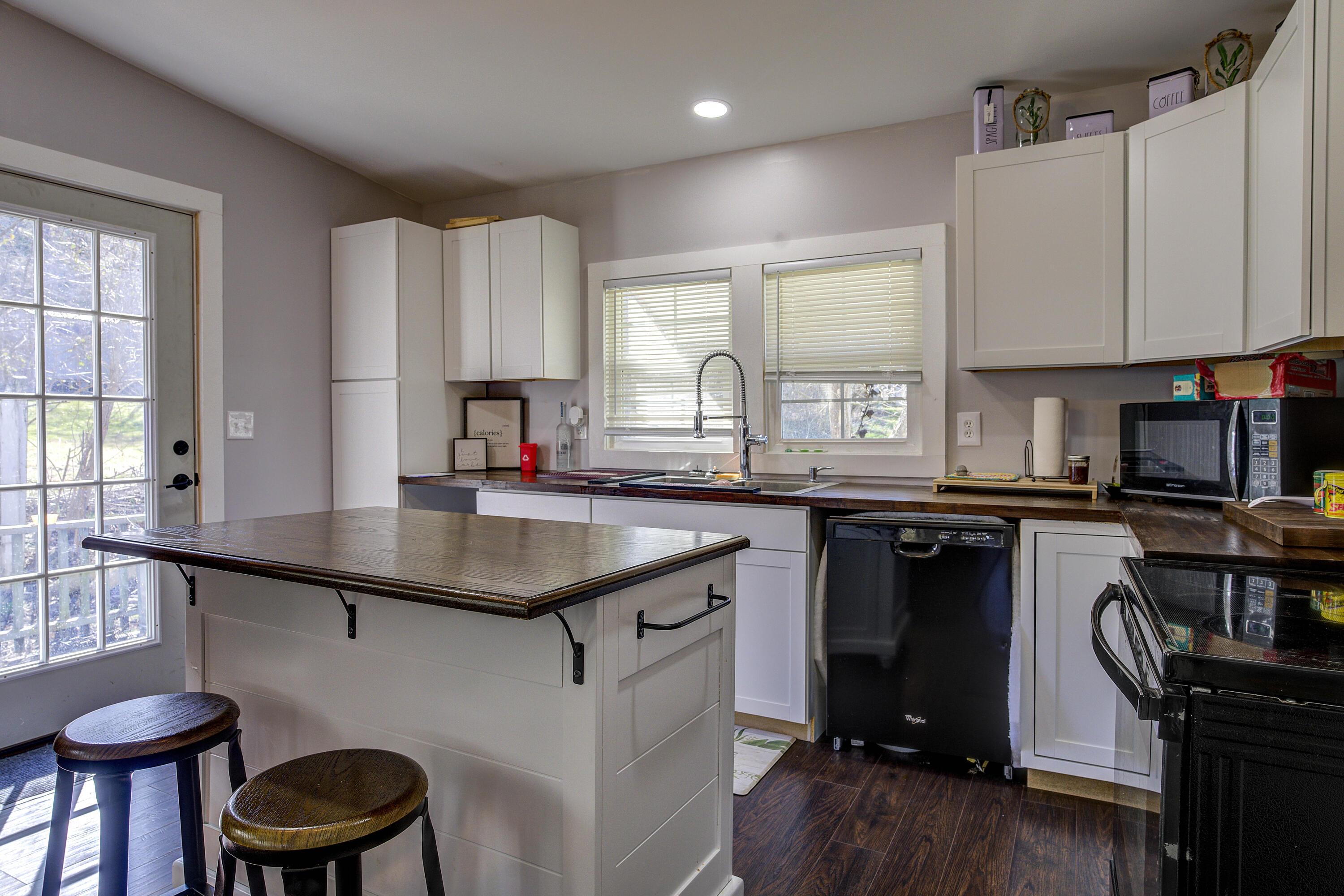 145 Sycamore Street Erwin, TN 37650 - Photo 8 of 25 Syc-6