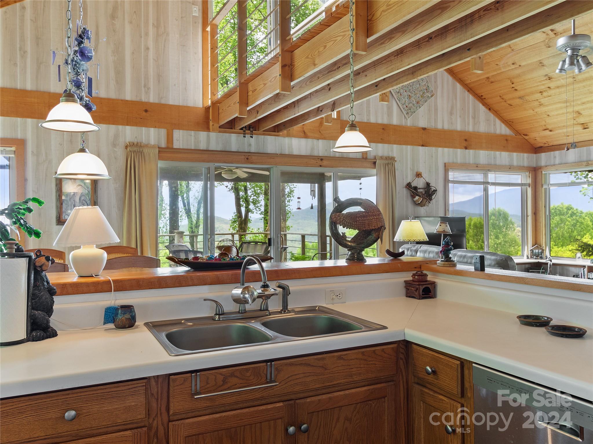 1628 Strawberry Ridge Road Spruce Pine, NC 28777 - Photo 12 of 43 Gallery Image 12