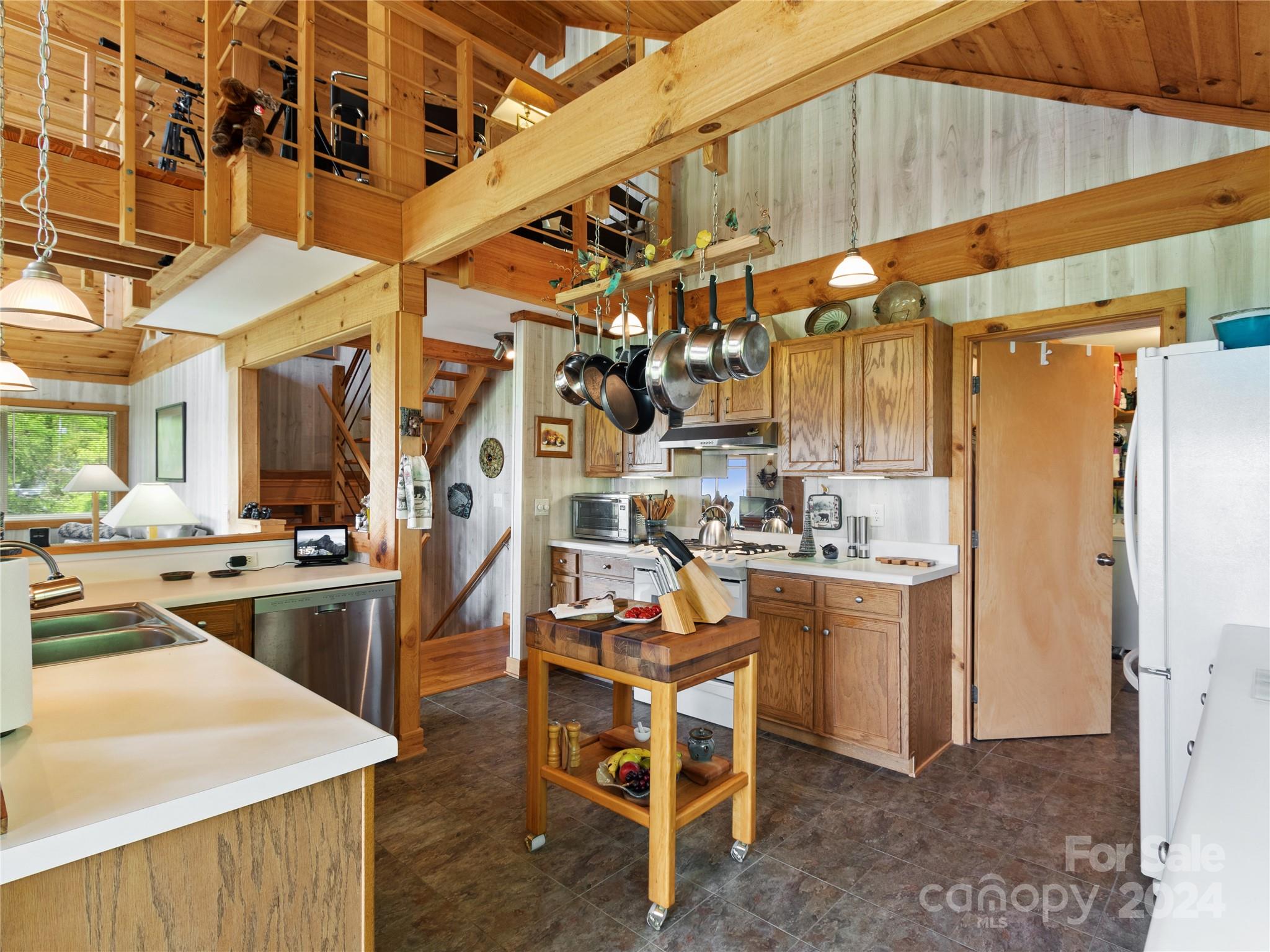 1628 Strawberry Ridge Road Spruce Pine, NC 28777 - Photo 13 of 43 Gallery Image 13
