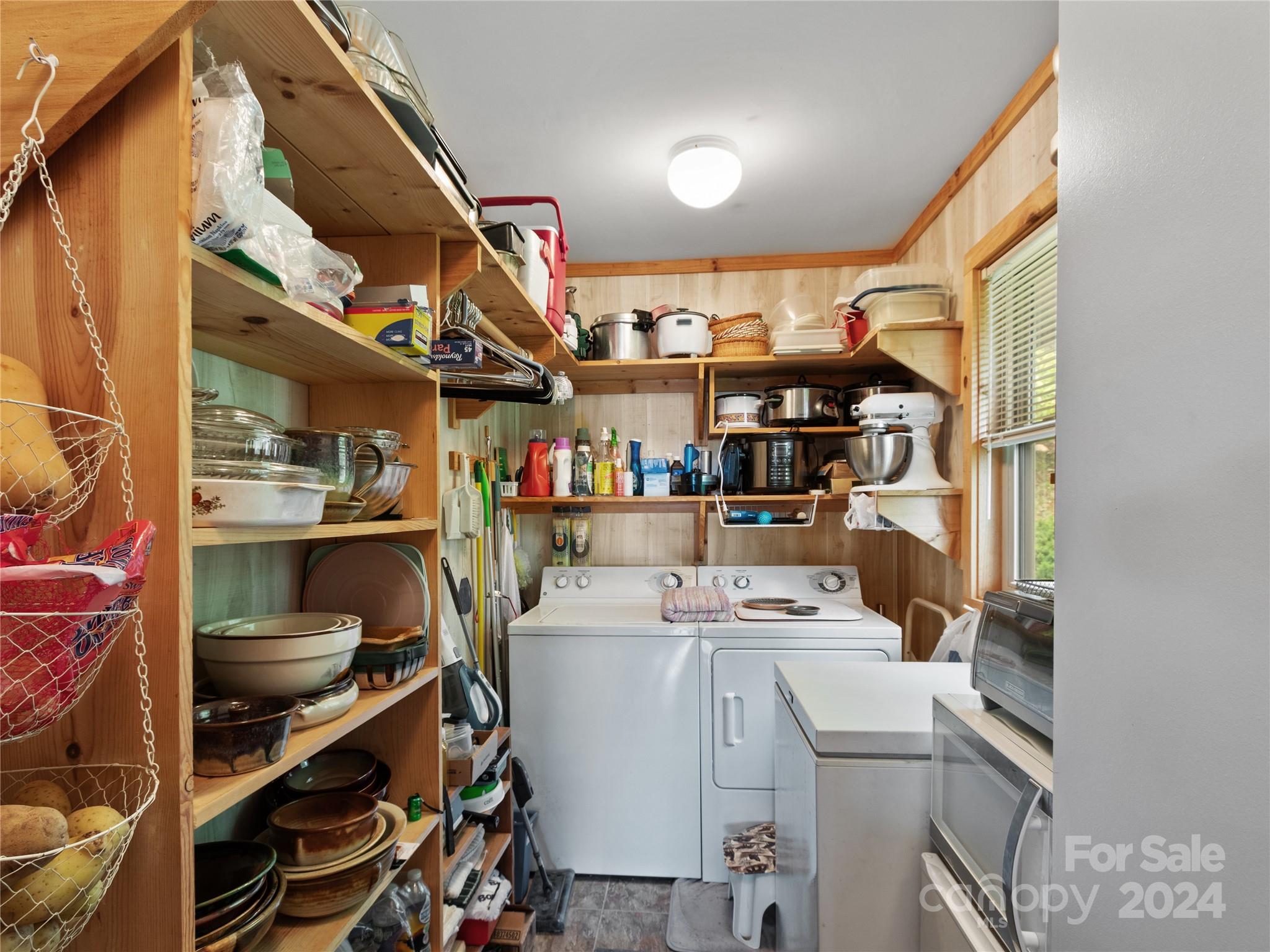 1628 Strawberry Ridge Road Spruce Pine, NC 28777 - Photo 14 of 43 Gallery Image 14