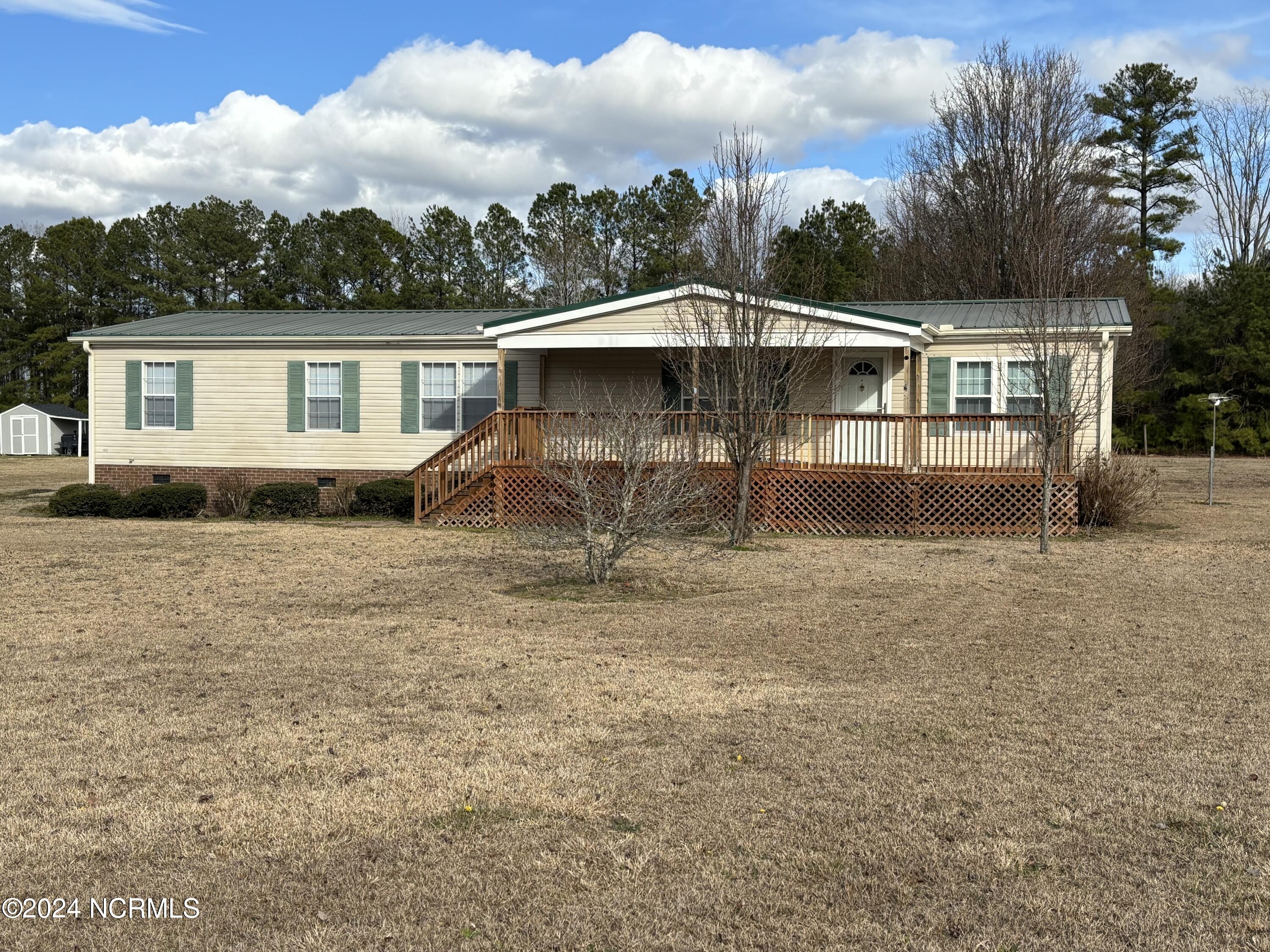 303 Stable Road Tarboro, NC 27886 - Photo 1 of 19 IMG_4671