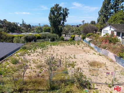 $1,950,000 | 1025 Las Pulgas Road, Pacific Palisades, CA 90272
