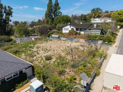 $1,950,000 | 1025 Las Pulgas Road, Pacific Palisades, CA 90272