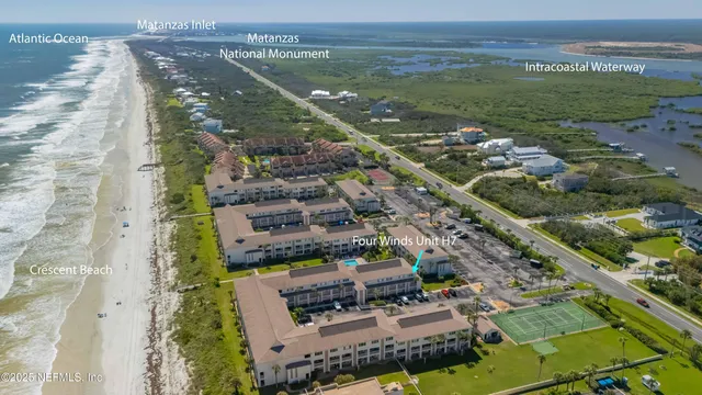 a bird view of a bathroom