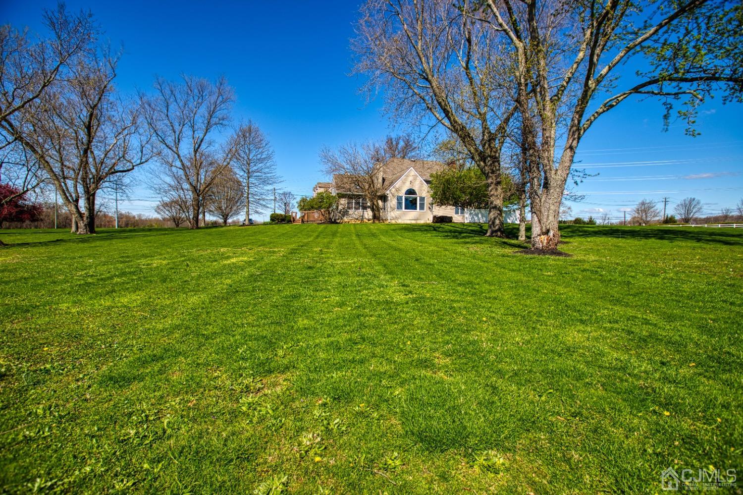 17 Grovers Mill Road Plainsboro, NJ 08536 - Photo 15 of 69 a view of a garden