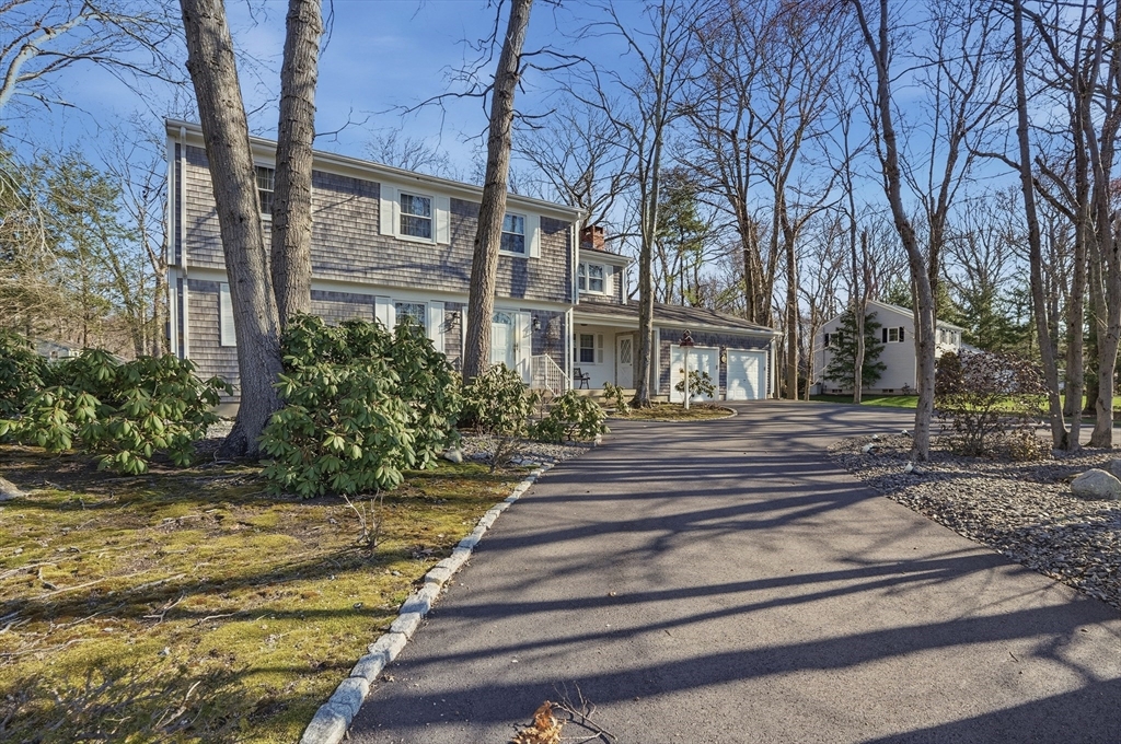 54 Sagamore Road Seekonk, MA 02771 - Photo 2 of 35 Gallery Image 2