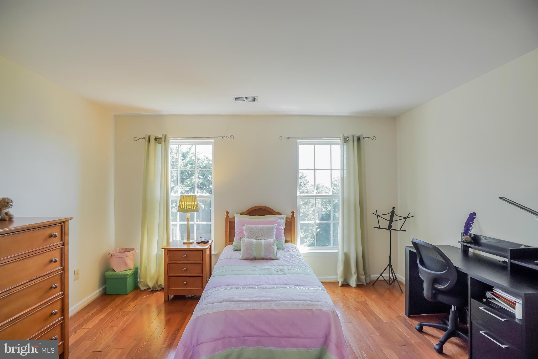 18712 Broken Oak Road Boyds, MD 20841 - Photo 13 of 29 Bedroom1