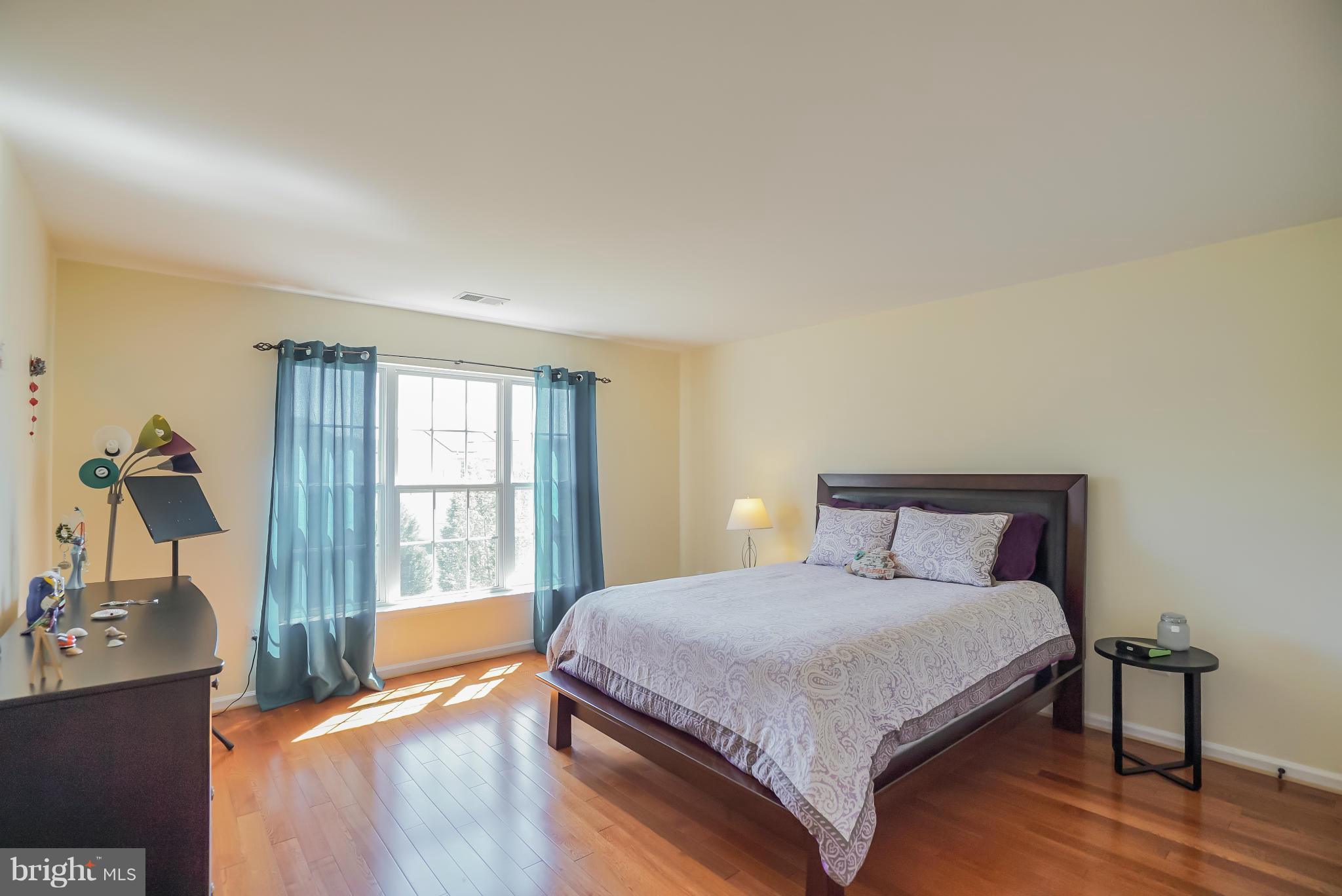 18712 Broken Oak Road Boyds, MD 20841 - Photo 16 of 29 Bedroom3