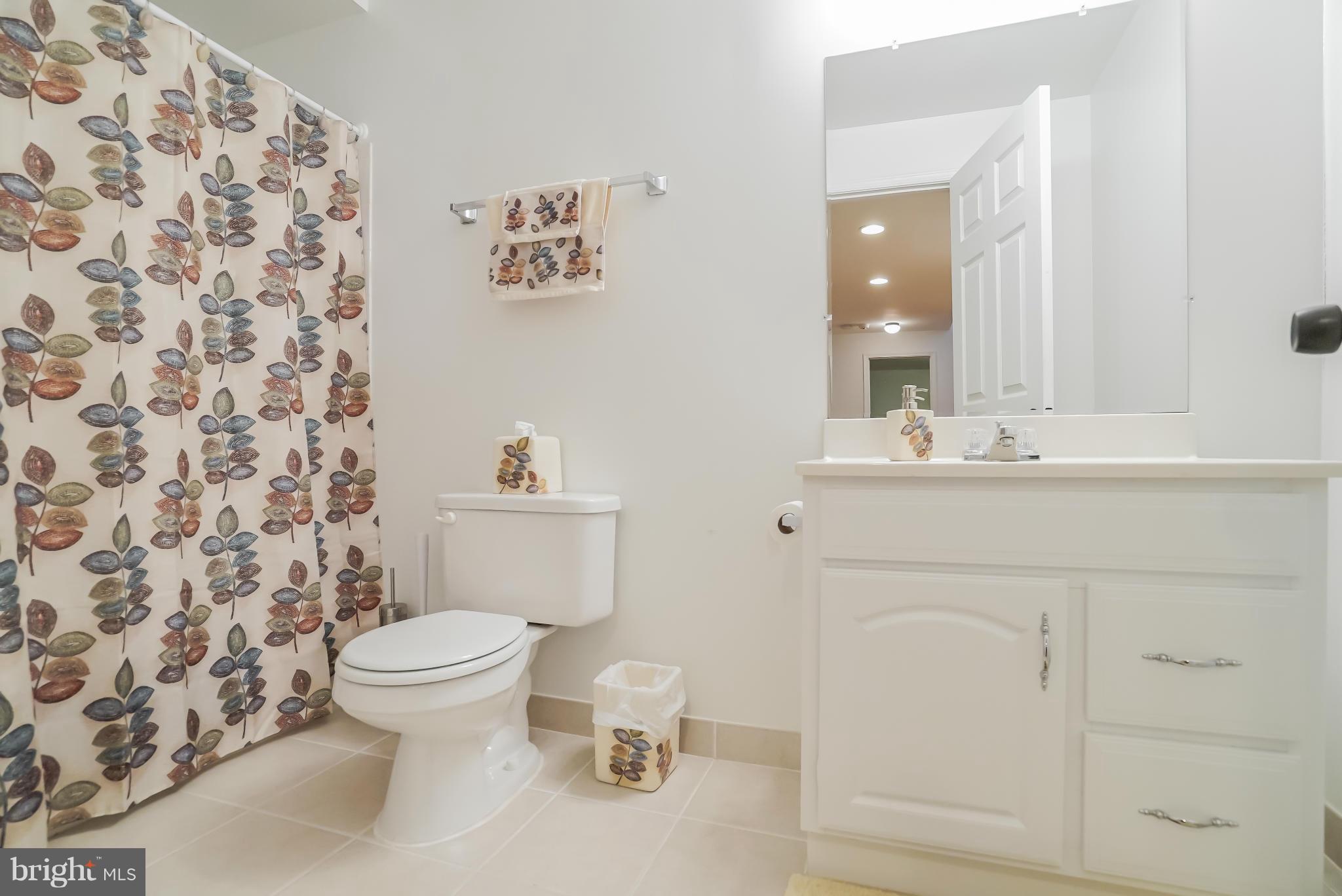 18712 Broken Oak Road Boyds, MD 20841 - Photo 22 of 29 bath3