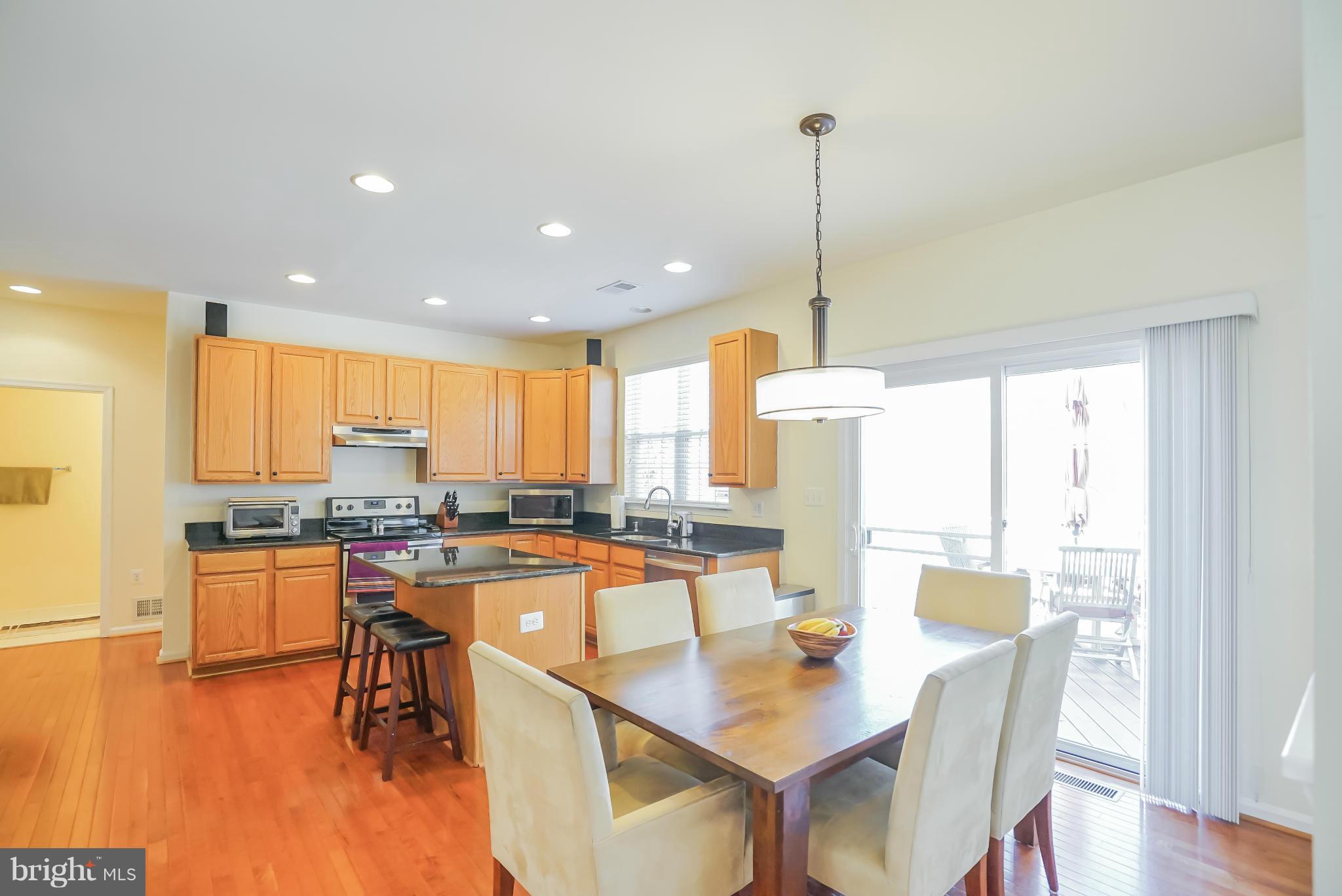 18712 Broken Oak Road Boyds, MD 20841 - Photo 8 of 29 Kitchen