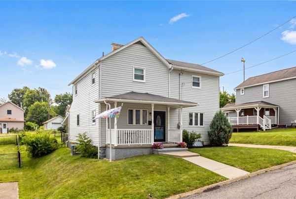 1017 Linden Street Monaca, PA 15061 - Photo 3 of 31
