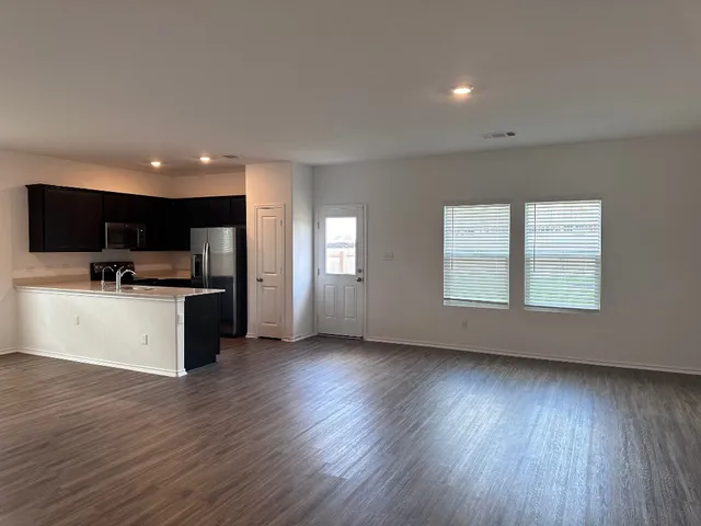 $2,000 | 1140 Cattail Lane, Bastrop, TX 78602