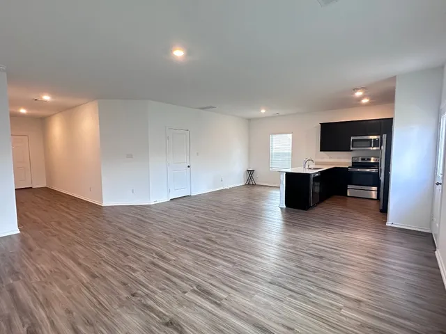 $2,000 | 1140 Cattail Lane, Bastrop, TX 78602