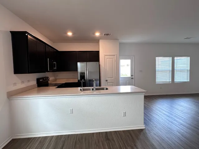 $2,000 | 1140 Cattail Lane, Bastrop, TX 78602